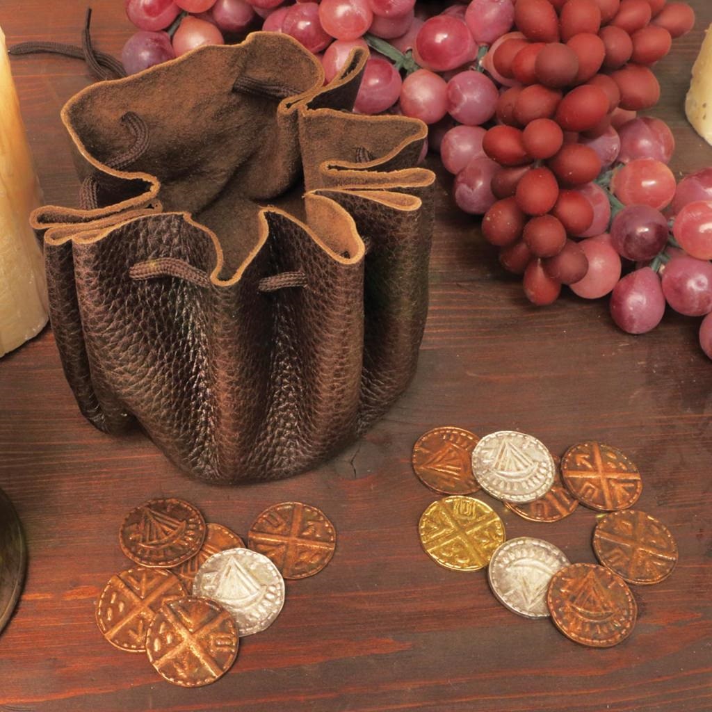 Viking Leather Pouch with coins. Windlass. Bolsa Vikinga. Marto
